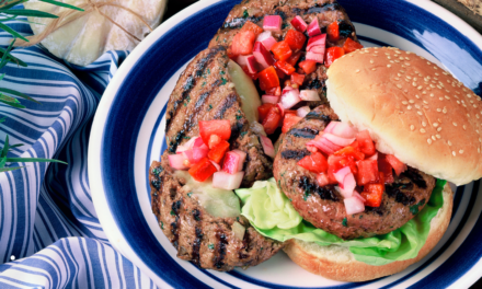 Przepis na bifteki – greckie kotlety mielone
